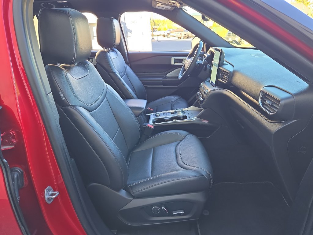 Used 2020 Ford Explorer ST w/ ST Street Pack AWD/4WD image 18
