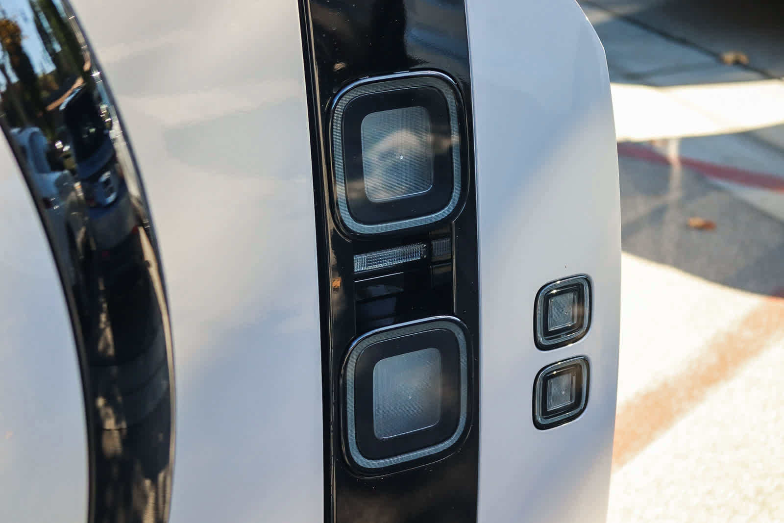 New 2026 Land Rover Defender 110 S AWD/4WD image 6