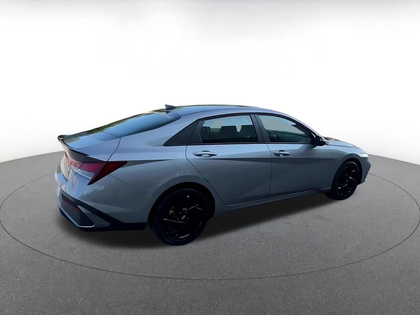 Used 2026 Hyundai Elantra Sport FWD image 14