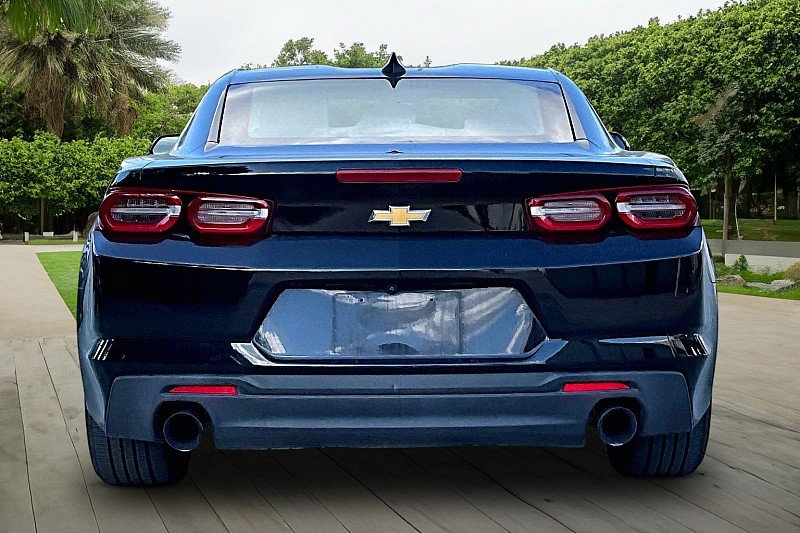 Used 2021 Chevrolet Camaro LS RWD image 3