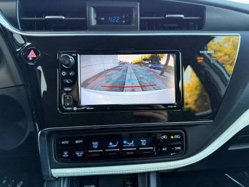 Used 2018 Toyota Corolla iM image 18