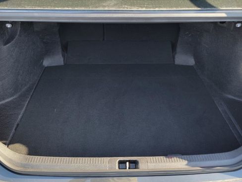 Used 2025 Toyota Camry SE image 40