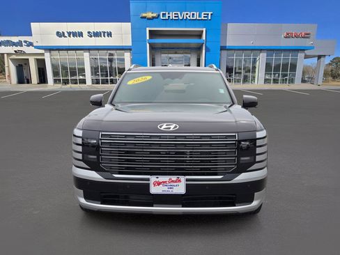 Used 2026 Hyundai Palisade Calligraphy FWD image 2