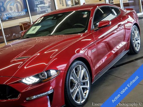 Used 2022 Ford Mustang GT Premium w/ Equipment Group 401A RWD image 4