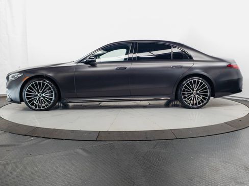 Used 2024 Mercedes-Benz S 500 4MATIC w/ AMG Line image 4