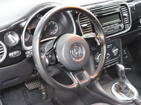 Used 2012 Volkswagen Beetle 2.5 FWD image 11