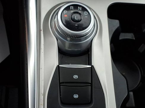 Used 2023 Ford Explorer XLT w/ Equipment Group 202A AWD/4WD image 19