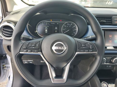 New 2025 Nissan Versa SV w/ Trunk Package image 20