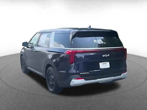 Used 2026 Kia Carnival FWD image 10