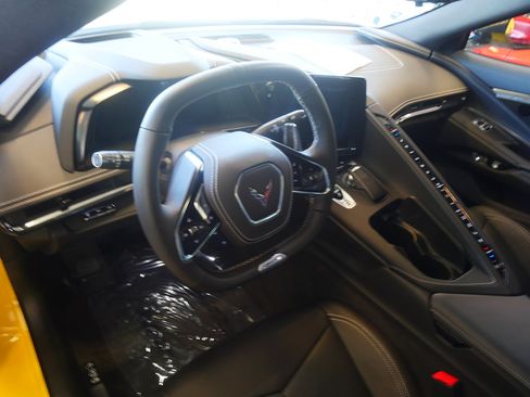 Used 2025 Chevrolet Corvette Z06 w/ Stealth Interior Trim Package RWD image 8