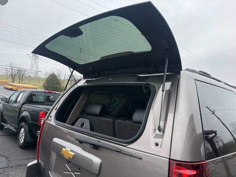 Used 2013 Chevrolet Tahoe LTZ image 37