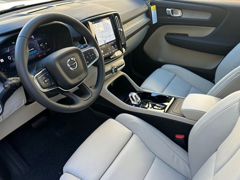New 2026 Volvo XC40 B5 Plus w/ Protection Package Premier image 9