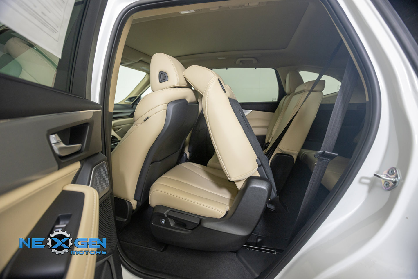 Used 2025 Acura MDX w/ Technology Package AWD/4WD image 34