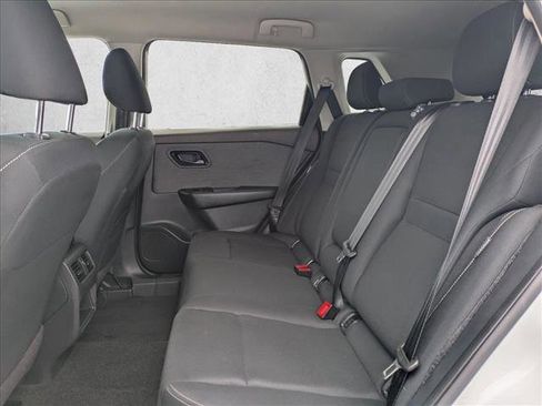 Used 2023 Nissan Rogue S FWD image 17