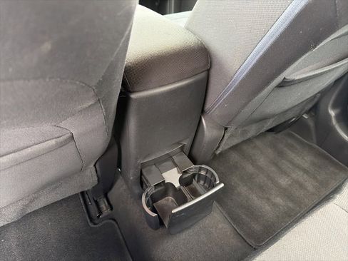 Used 2015 Nissan Rogue S w/ Convenience Package image 17