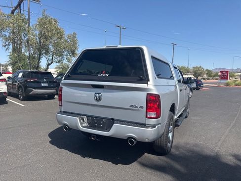 Used 2019 RAM 1500 Express w/ Express Value Package AWD/4WD image 9
