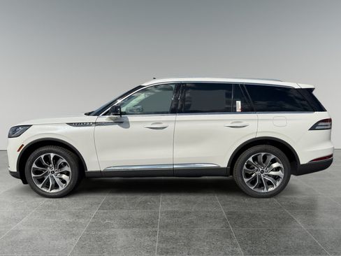New 2026 Lincoln Aviator Reserve AWD/4WD image 3