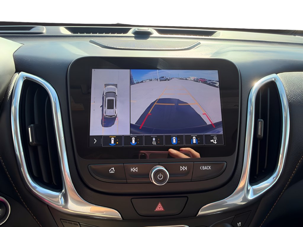 Used 2020 Chevrolet Equinox Premier AWD/4WD image 24