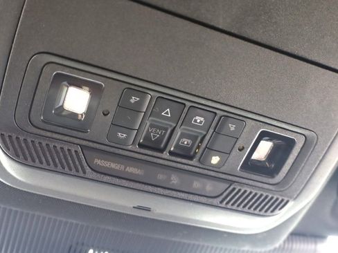 Used 2025 Ford Explorer ST-Line w/ Premium Package image 30