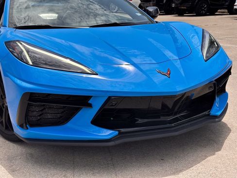 Used 2021 Chevrolet Corvette Stingray Premium Conv w/ Z51 Performance Package RWD image 2