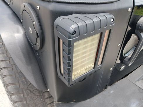Used 2016 Jeep Wrangler Unlimited Sport AWD/4WD image 11