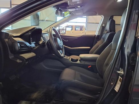 Used 2024 Subaru Outback Premium AWD/4WD image 18