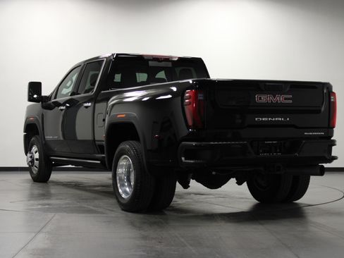 Used 2024 GMC Sierra 3500 Denali w/ Denali Reserve Package image 6