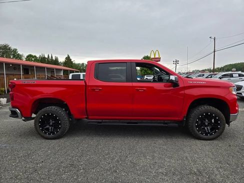 Used 2025 Chevrolet Silverado 1500 LT AWD/4WD image 10