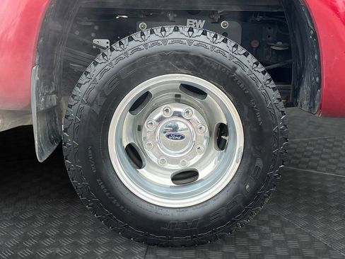 Used 2016 Ford F350 XLT w/ XLT Premium Package image 23