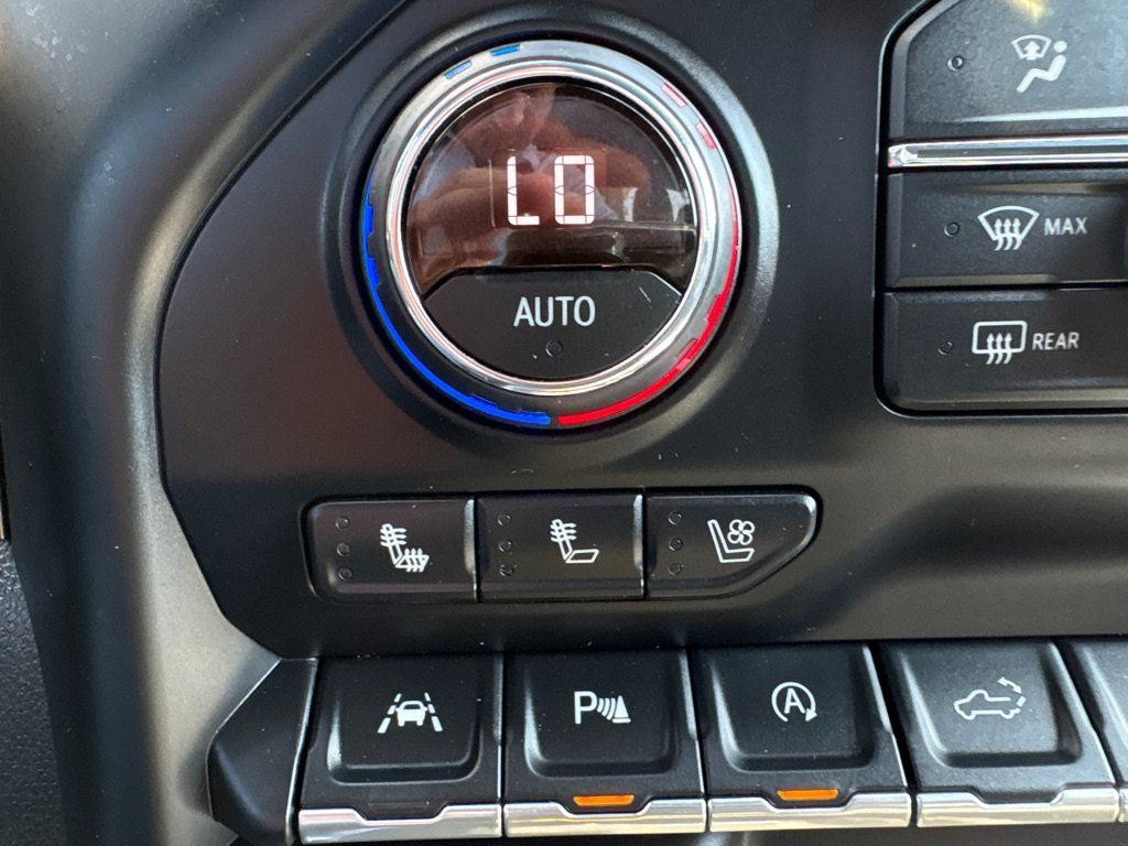 Used 2019 Chevrolet Silverado 1500 High Country AWD/4WD image 29