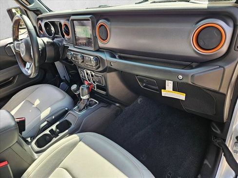 Used 2023 Jeep Gladiator Mojave w/ Trailer Tow Package AWD/4WD image 21