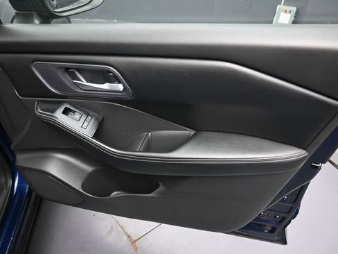 Used 2024 Nissan Rogue SV FWD image 29