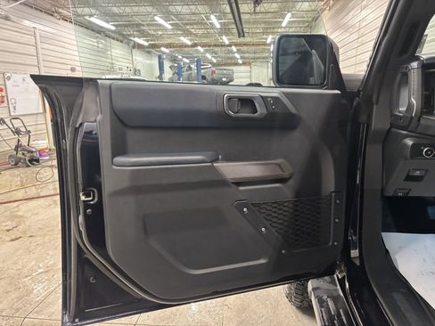 Used 2021 Ford Bronco Outer Banks image 9