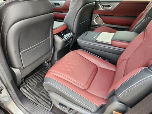 New 2026 INFINITI QX80 Autograph w/ Premium Cargo Package image 12