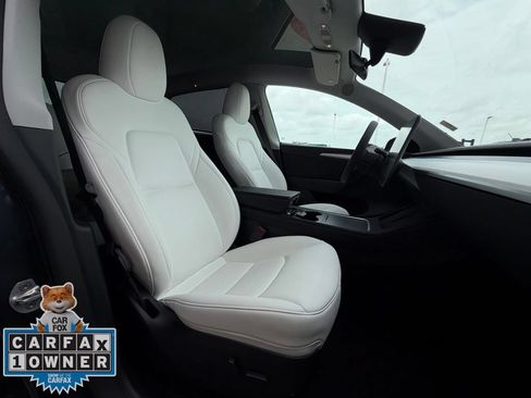Used 2024 Tesla Model Y Long Range AWD/4WD image 24