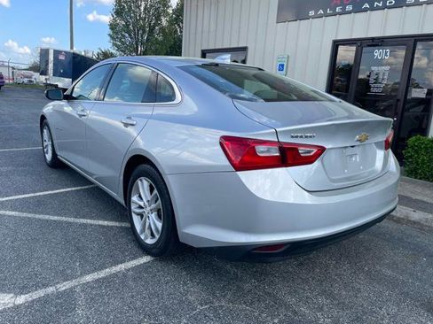 Used 2017 Chevrolet Malibu LT w/ LPO, Convenience Package 2 image 8
