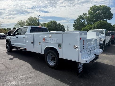 New 2026 Ford F550 4x4 Crew Cab image 4