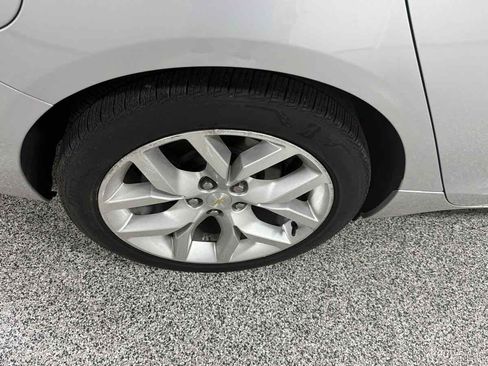 Used 2018 Chevrolet Impala Premier FWD image 35