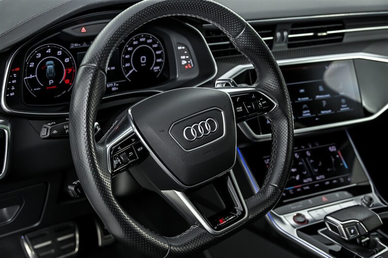 Used 2021 Audi RS 6 AWD/4WD image 20