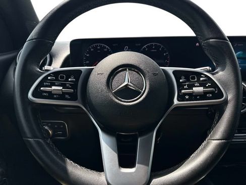 Used 2022 Mercedes-Benz GLB 250 4MATIC image 19