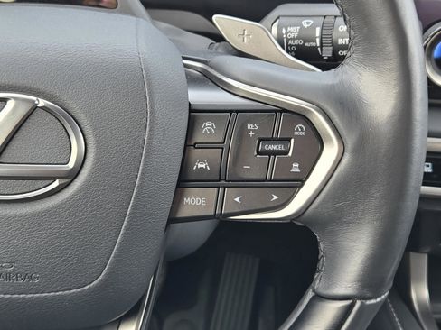 Used 2024 Lexus RX 350h Premium Package w/ Convenience Package image 38