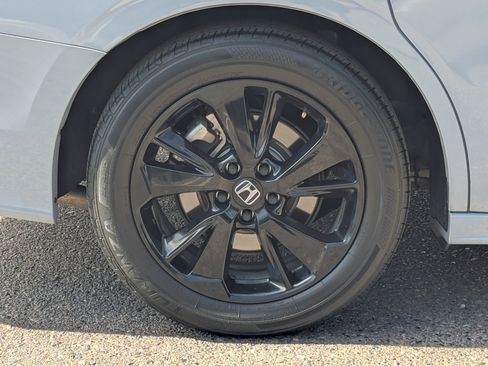 Used 2023 Honda Odyssey Sport image 7