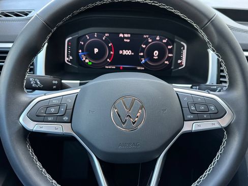 Used 2023 Volkswagen Atlas SE w/ Black Wheel Package FWD image 24