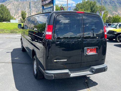 Used 2025 Chevrolet Express 3500 LS RWD image 11