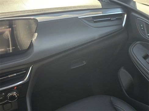 Used 2024 Buick Encore GX Sport Touring w/ Advanced Technology Package image 18