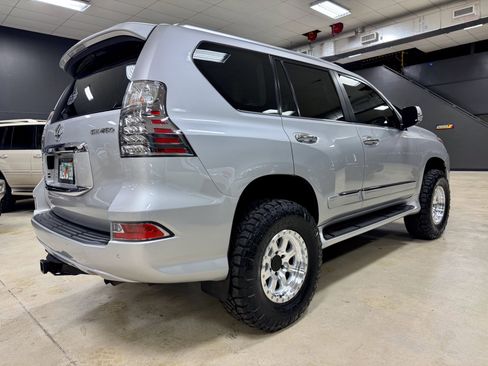 Used 2014 Lexus GX 460 w/ Premium Package image 10