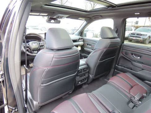 New 2026 Honda Pilot Black Edition image 17