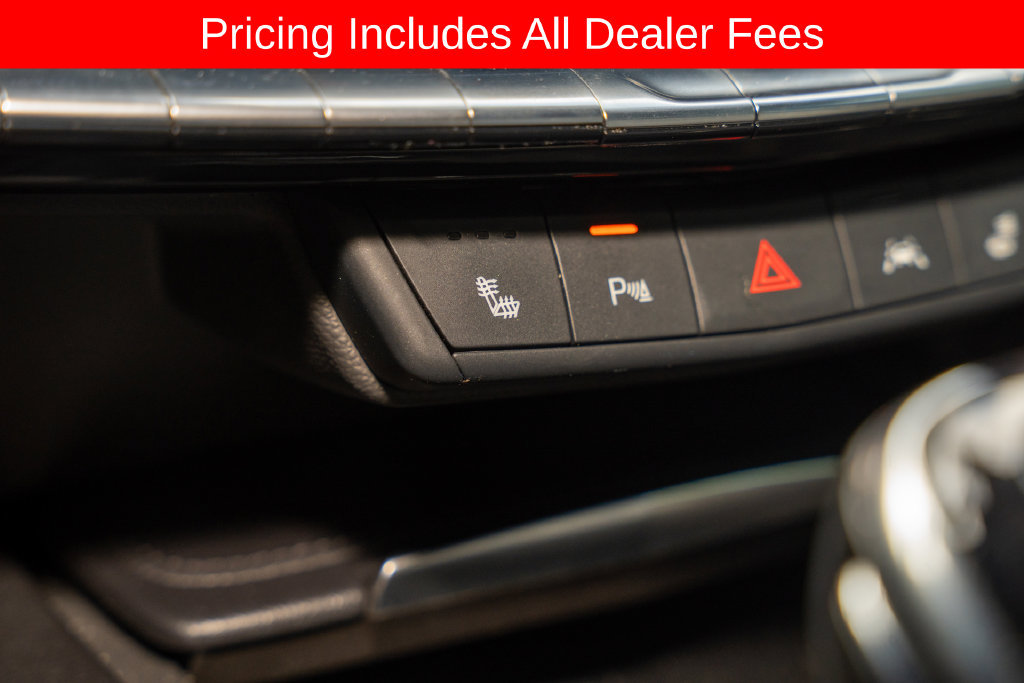 Used 2024 Cadillac XT4 Luxury w/ Cold Weather Package FWD image 16
