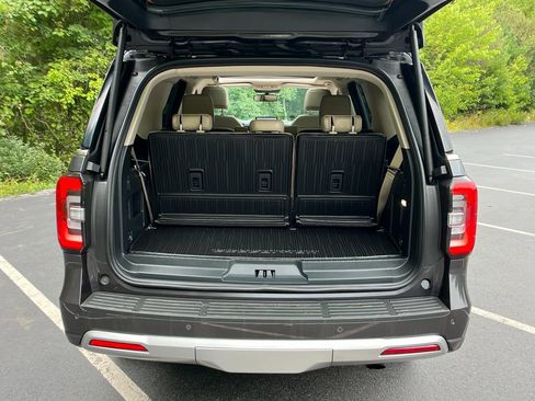 Used 2024 Ford Expedition Limited AWD/4WD image 24