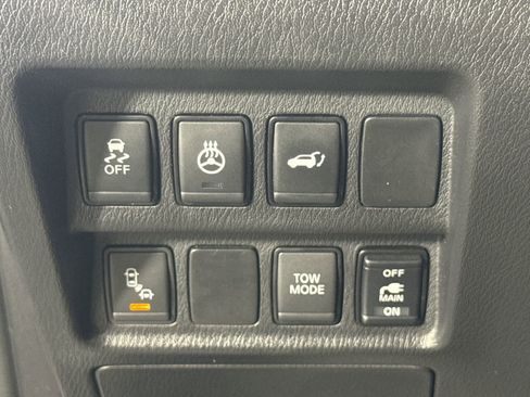 Used 2019 Nissan Pathfinder SL image 26